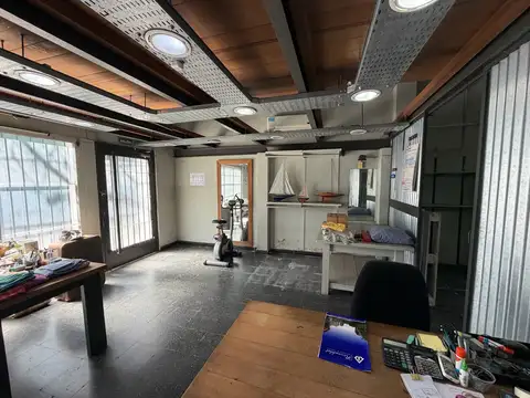 Local en Venta en Chacarita, USD 230.000
