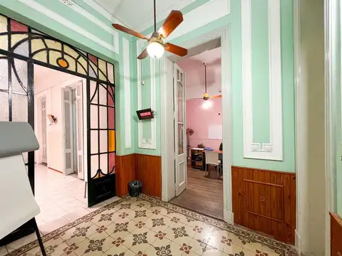 Local comercial u Oficina en PH sobre Boulevard Oroño