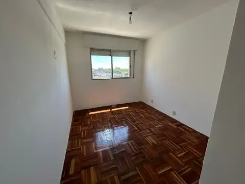 Alquiler apartamento 2 dormitorios y balcón-Centro