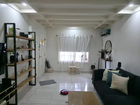 Casa en venta en Llavallol, Apta para Dos Familias