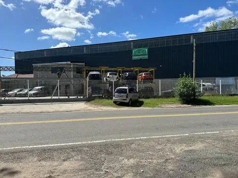 Excelente Nave Industrial de 1.500 m2 cubiertos sobre colectora Acceso Oeste en La Reja