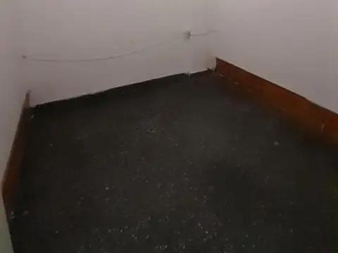 OPORTUNIDAD UNICA PARA INVERSORES    EN VENTA DEPARTAMENTO DE 3 AMBIENTES CON BALCON Y 2 LOCALES C