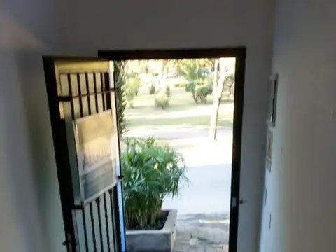 Local Comercial en Alquiler en PA, frente a la Plaza de Ingeniero Maschwitz.