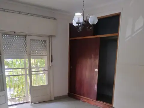 Depto Tipo Casa en Venta 60 años