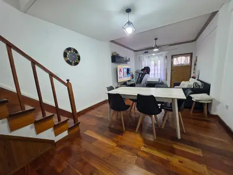 Depto Tipo Casa 4 ambientes con 1 baño