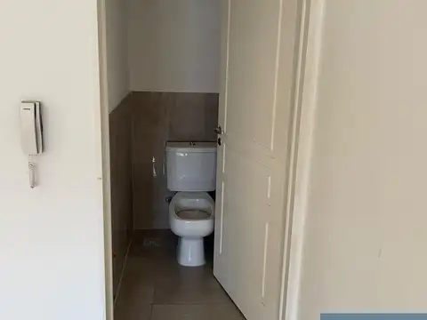 Departamento en Alquiler en Lomas del Mirador, $ 550.000