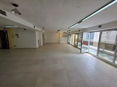 Oficina en Alquiler al Norte