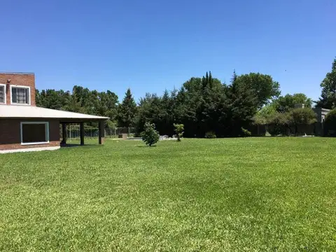 VENTA - Casa 3 dormitorios, quincho, pileta,1.260 terreno. San Sebastián al 1000. Roldán, Santa Fe.