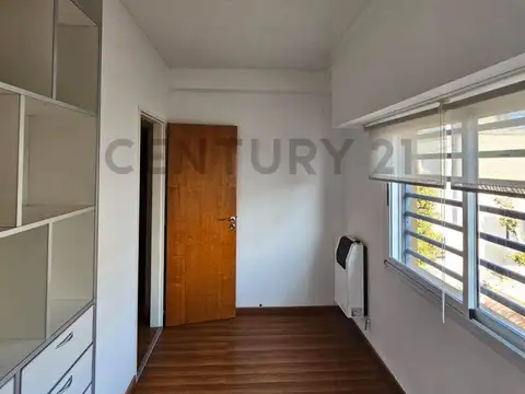 Avenida 52 e/ 141 y 142 2300, Piso 0