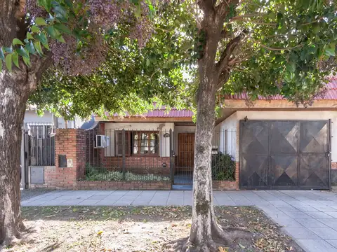 Casa en Venta en Burzaco, USD 128.000