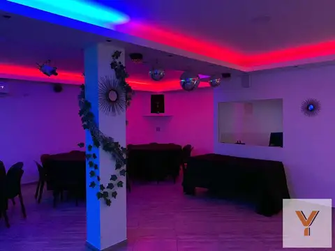 Edificio Comercial en venta - 2 Baños Cocina - 188Mts2 - Pilar