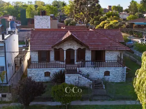 Casa en Venta con 1 cochera