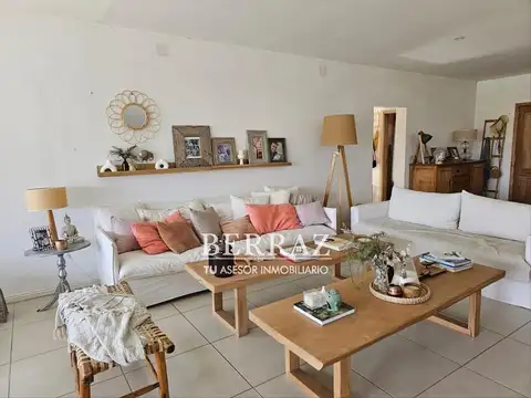 Casa venta 6 ambientes a la laguna en San Francisco Villanueva lote de 850 m2