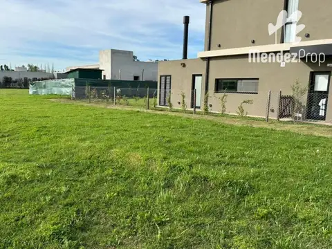 LOTE EN VENTA , BARRIO SAIN JOSEPH,LONGCHAMPS