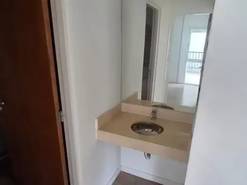 Departamento en Alquiler en Refinerías, $ 650.000