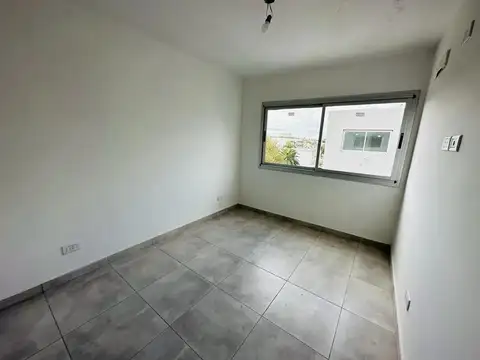 Departamento en Alquiler en Moron Sur, $ 950.000