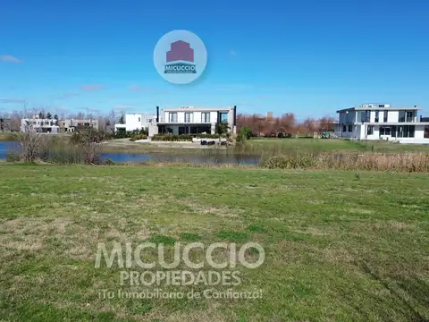 Terreno en Venta de 851,0 m2