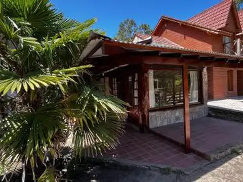 Casa 2 ambientes con 1 baño