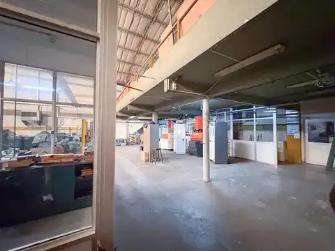 Galpón en venta en Moron ZONA SEMI INDUSTRIAL