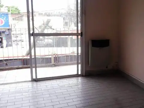 Departamento en venta - 2 Dormitorios 1 Baño - Paso del Rey