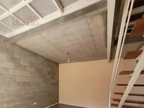 Depto Tipo Casa 2 ambientes con 1 baño