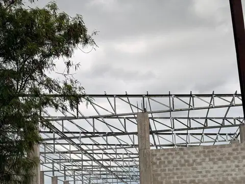 Galpon en Alquiler 53  mts Frente