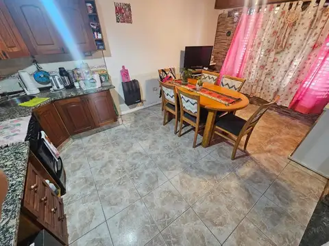 Depto Tipo Casa en Venta de 4 ambientes