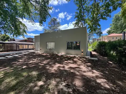 Casa en Alquiler de 3 dormitorios