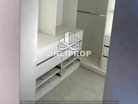 Casa 6 ambientes con 2 baños