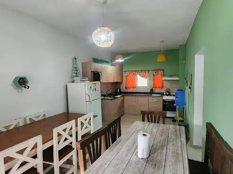 Casa 7 ambientes con 1 baño