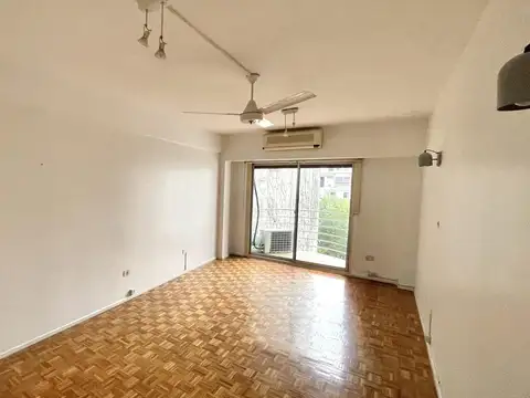 Excelente monoambiente en alquiler con cocina independiente en Palermo