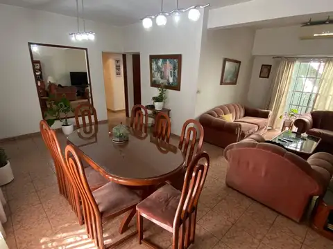 Hipólito Irigoyen 4200