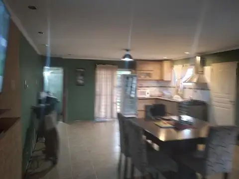 Casa 3 ambientes con 2 baños