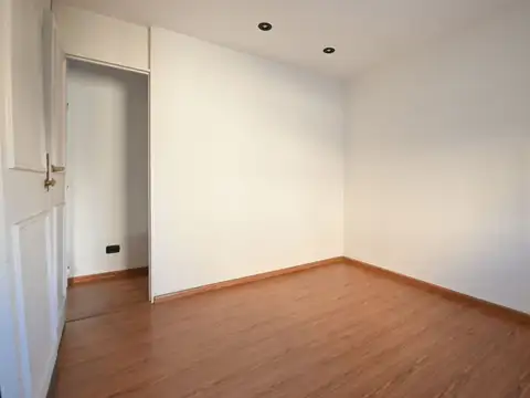 Venta oficina 3 amb en San Nicolas con cochera