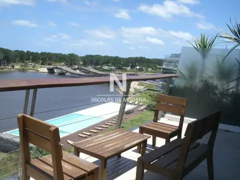 ALQUILER VENTA LA BARRA DEPARTAMENTO PENT HOUSE PISCINA PARRILLERO 3 DORMITORIOS 4 BAÑOS DEPENDENCIA DE SERVICIO TERRAZA