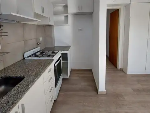 Departamento en Alquiler en Echesortu, $ 840.000