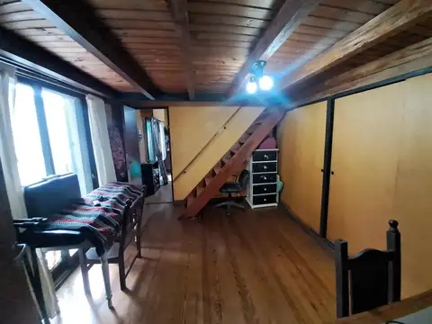 VENTA CASA MULTIFAMILIAR FLORES 4 AMB MAS DOS DEPTOS DE 2 AMB