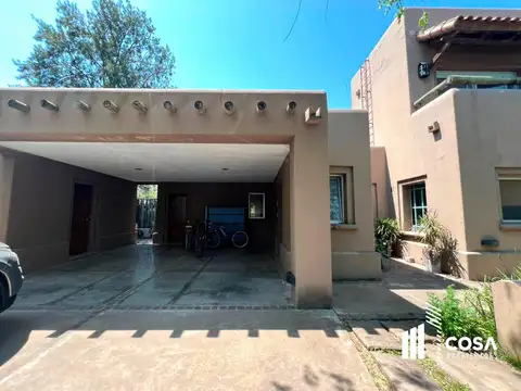 Casa 8 ambientes con 5 baños