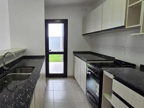 Casa en Alquiler de 3 dormitorios