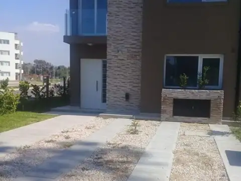 Venta duplex Lagoon Pilar CUAN PROPIEDADES