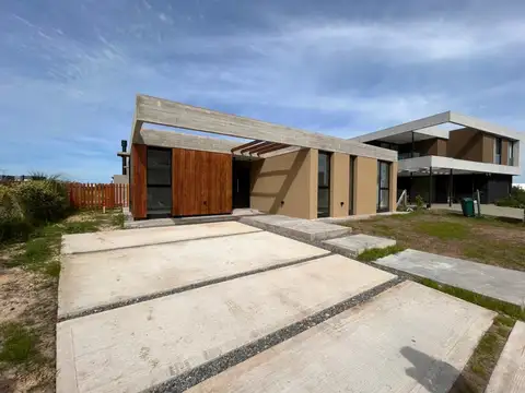Venta Casa 5 ambientes con pileta - Area 7 San Sebastián - Nuestra Señora de Luján