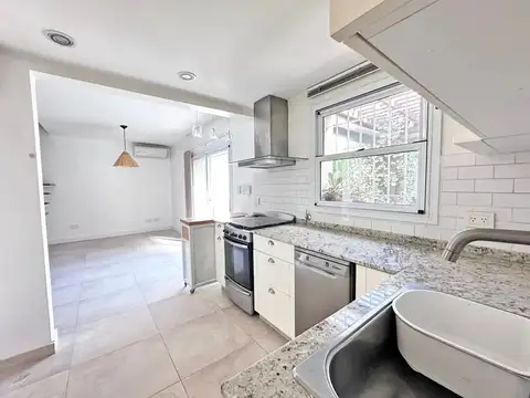 Casa en Venta en Villa Adelina, USD 295.000