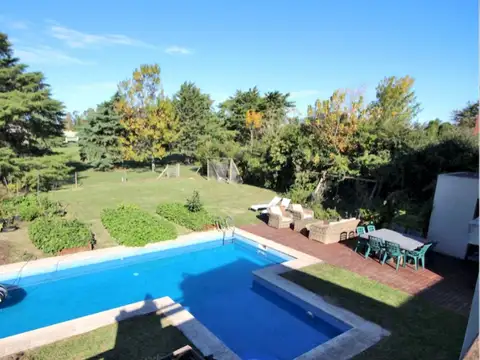 Venta casa Lomas de la Tahona 4 dorm. en suite.