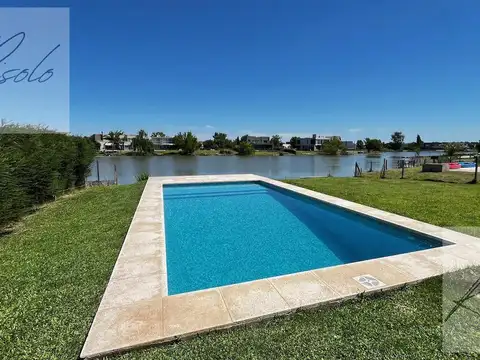 Casa 5 ambientes con 2 baños
