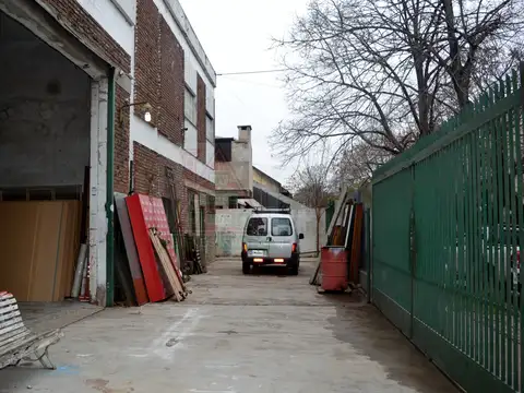 Galpon en Alquiler 30  mts Frente