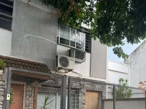 Pastor Obligado 600. Villa Sarmiento