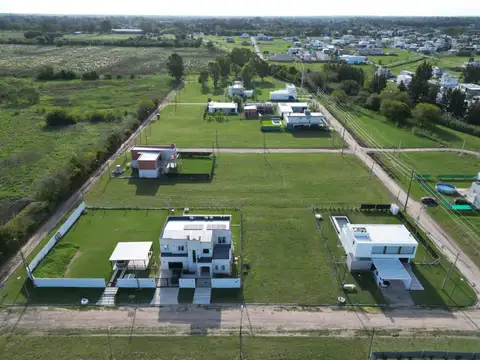 Barrio Don Guido 139 y 509, lotes en venta 655m2