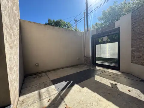 Depto Tipo Casa 2 ambientes con 1 baño