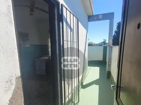 Depto Tipo Casa en Venta en Villa Adelina, USD 70.000