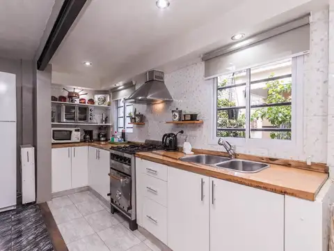 Depto Tipo Casa en Venta de 9 ambientes